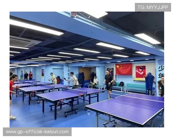 汪柯菡爆裂右手打穿防守，场馆瞬间沸腾